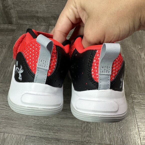 Under Armour Zone BB 2 Kids size 12 Red Black Basketball Shoes - Picture 6 of 8